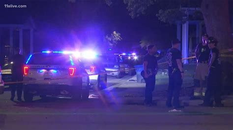 Jun 12, 2021 · A shooting into a crowd outside a residence in Savannah on Friday night left a 20-year-old man dead and seven others injured, two critically. Police said during a Saturday news conference that all ... 